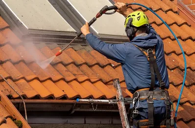 Démoussage et hydrofuge de toiture à Ferfay